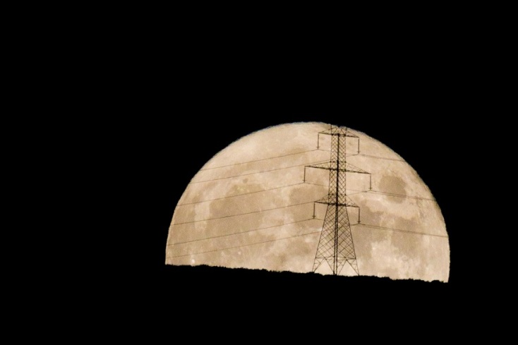 Πανσέληνος Αυγούστου 2021: Η ανατολή του φεγγαριού στον Υμηττό