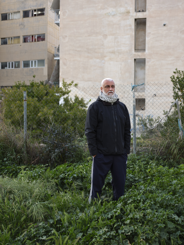 Ο ζωγράφος και δημιουργός της τοιχογραφίας «Το Φιλί», Ηλίας Παπαηλιάκης