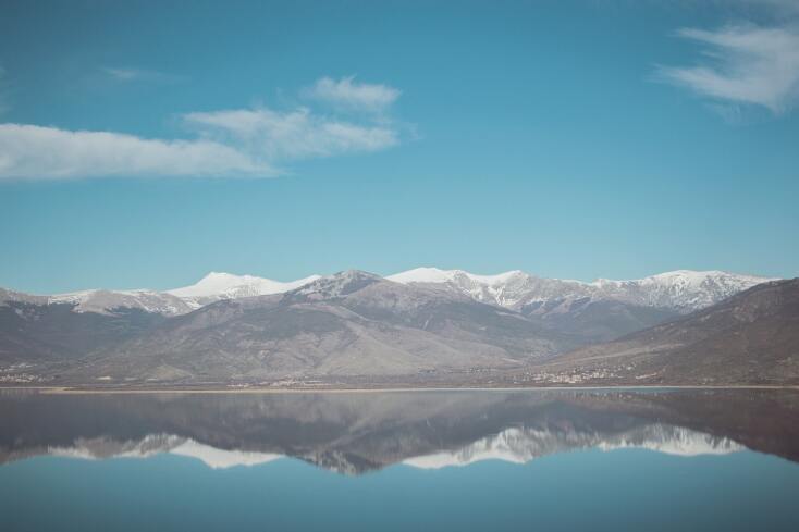 Χιονισμένα βουνά στη Φλώρινα