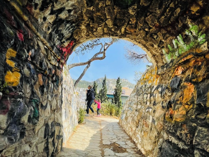 Γυναίκα και παιδί 