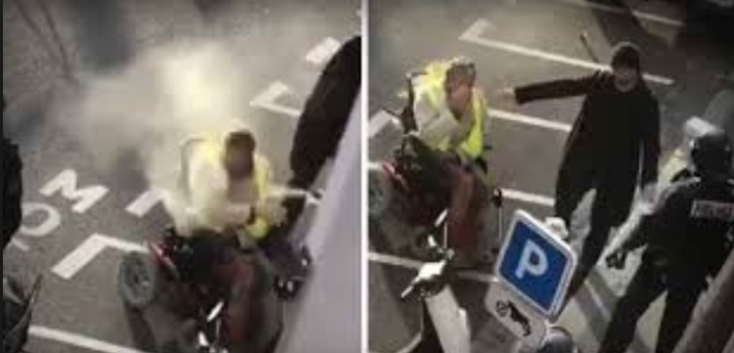 Αστυνομικός ψεκάζει στο πρόσωπο άνδρα σε αναπηρικό αμαξίδιο
