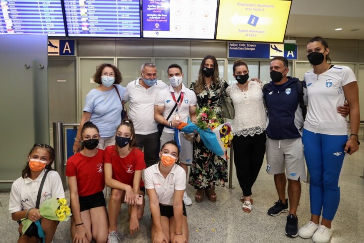 Άφιξη του Λευτέρη Πετρούνια στο Ελ. Βενιζέλος © EUROKINISSI / ΘΑΝΑΣΗΣ ΔΗΜΟΠΟΥΛΟΣ