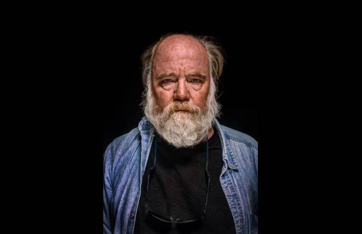 Ο σκηνοθέτης Φιλ Τίπετ