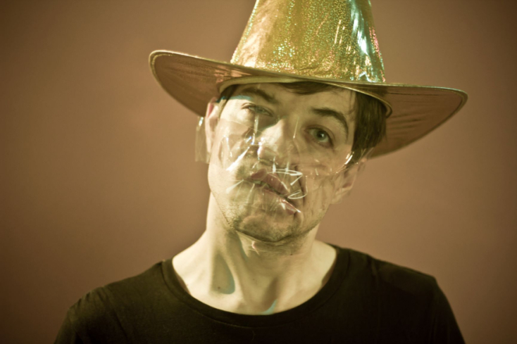 oi stratiwtes, idryma michalis kakoyiannis