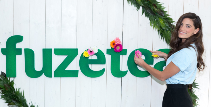 Η Χριστίνα Μπόμπα στο λανσάρισμα του FUZETEA στην Ελλάδα