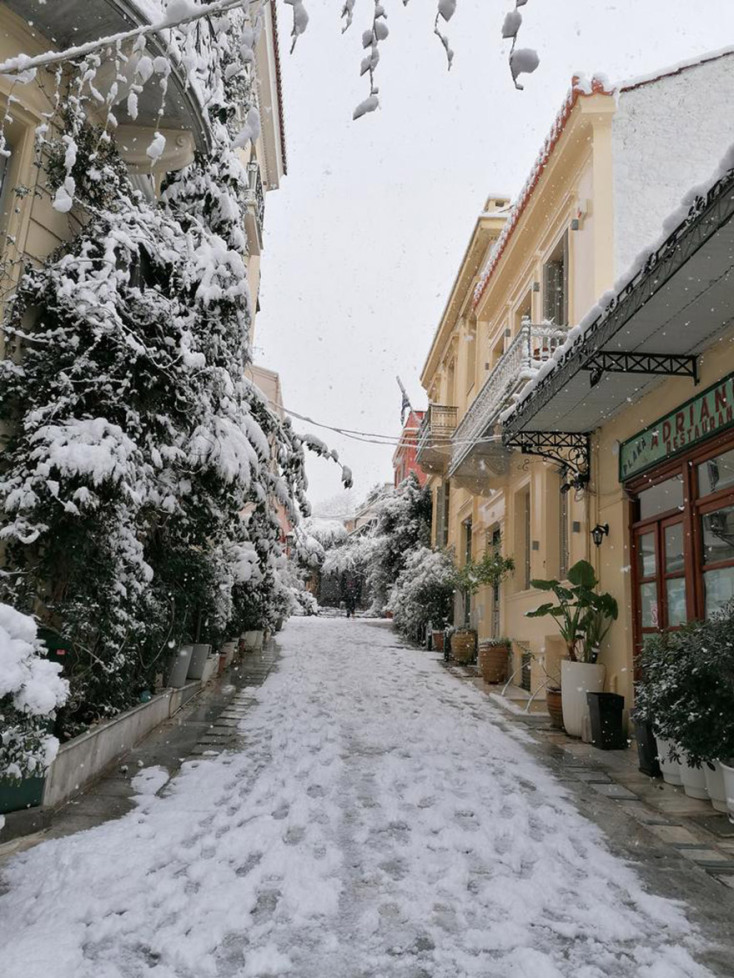 ΚΑΚΟΚΑΙΡΙΑ «ΜΗΔΕΙΑ» ΧΙΟΝΙΣΜΕΝΗ ΠΛΑΚΑ 