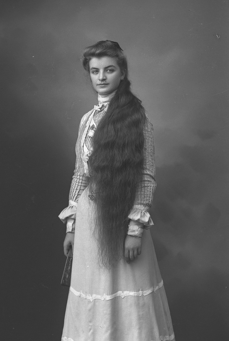 Άγνωστη γυναίκα, περίοδος Μεσοπολέμου (αρχείο Ζημέρη, ΔΗ.Κ.Ι)