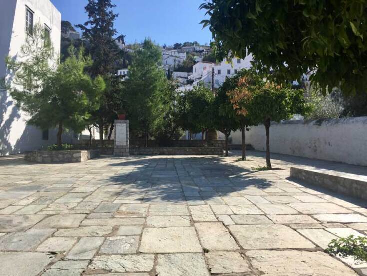 Πλατεία Μακαρίου, Ύδρα