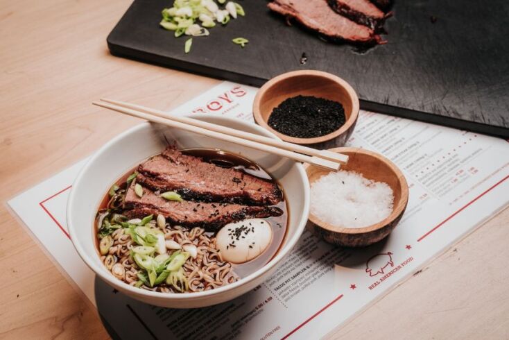 To Brisket Ramen Bowl του Po’ Boys