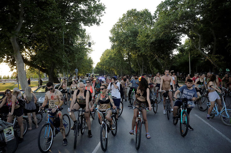 12η Διεθνής Γυμνή Ποδηλατοδρομία στη Θεσσαλονίκη