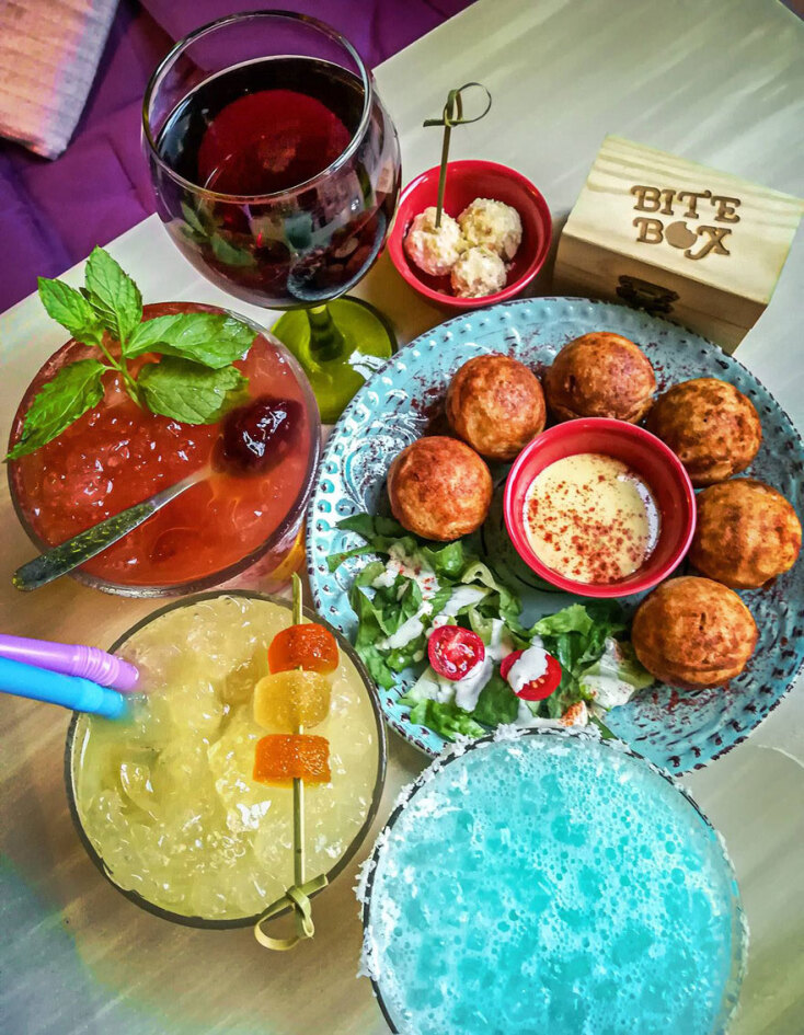 Bite box, Poffies &amp; cocktails