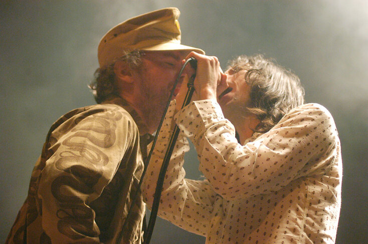 Bobby Gillespie - Στιγμιότυπο από τη συναυλία των Primal Scream στην Αθήνα τον Απρίλιο του 2004