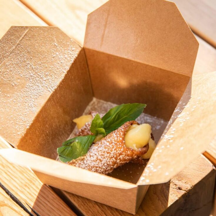 Cannoli γεμιστό με κρέμα λεμονιού