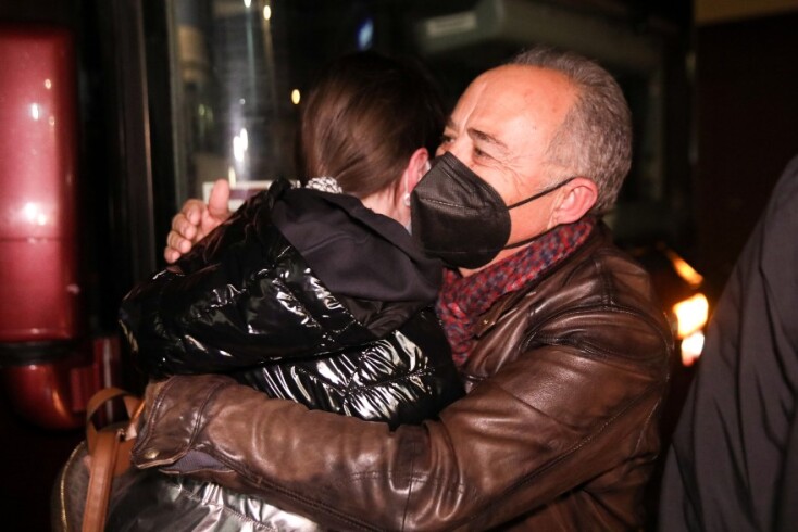 Πόλεμος Ουκρανία: Ουκρανοί πρόσφυγες κατά την άφιξή τους στην Αθήνα