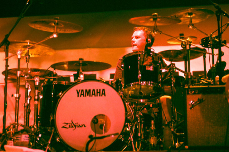 Στιγμιότυπο από την πρώτη συναυλία των Pulp στην Ελλάδα το 1998