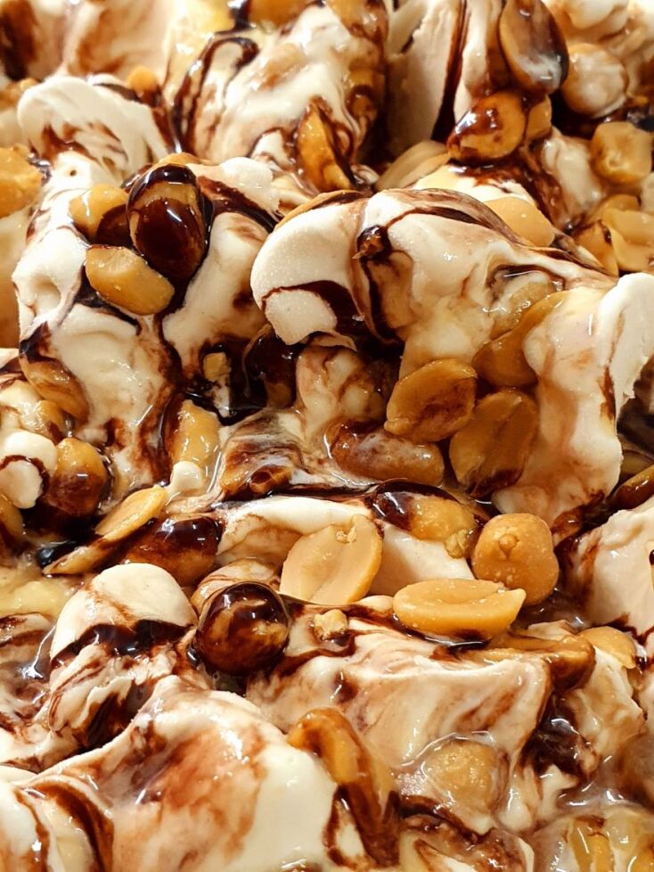 Το Cats &amp; Monsters μόλις άνοιξε στα Εξάρχεια με vegan παγωτό