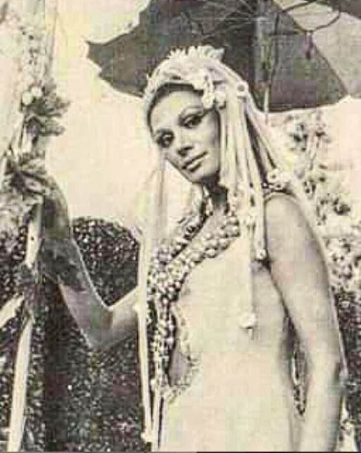 Η Ρίκα Διαλυνά είχε επιτυχημένη πορεία και ως σχεδιάστρια μόδας