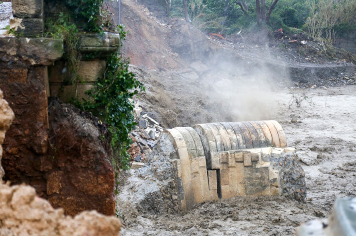 Χανιά: Κατέρρευσε η γέφυρα στον ποταμό Κερίτη