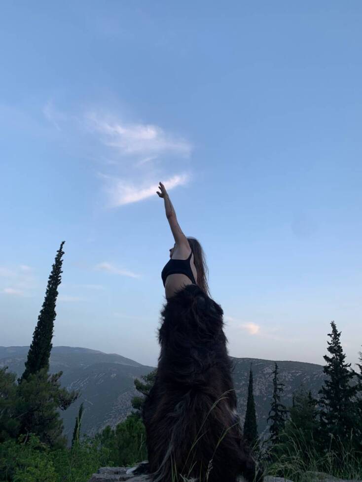 Στιγμιότυπο από το έργο του Σπύρου Κουβαρά «Ρίζωμα[Ρέκβιεμ για τον μη-τόπο]»