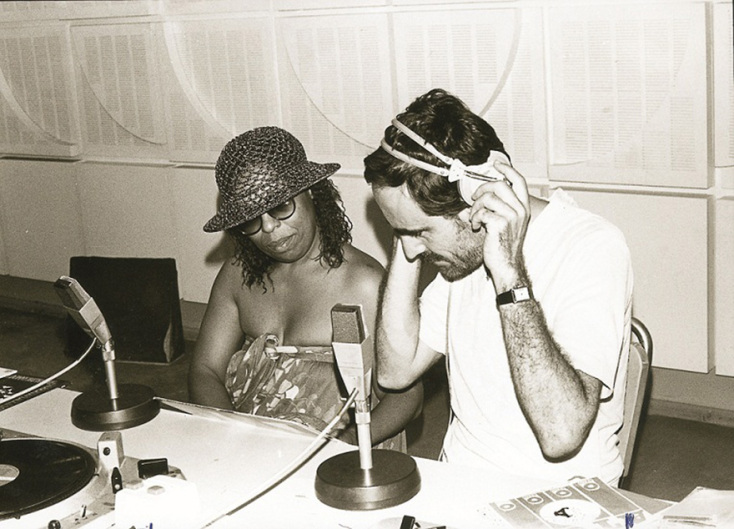 Ο Γιάννης Πετρίδης με την Roberta Flack