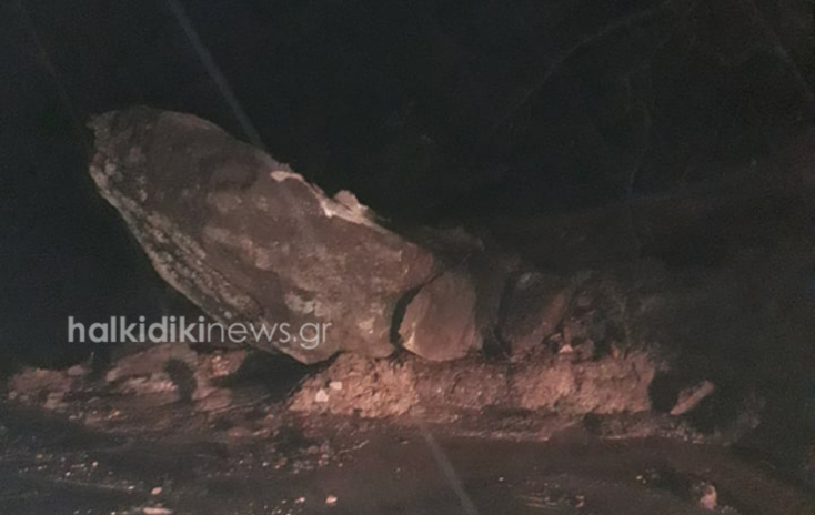 Κακοκαιρία «Διδώ»: Κατολισθήσεις στο επαρχιακό δίκτυο της Χαλκιδικής