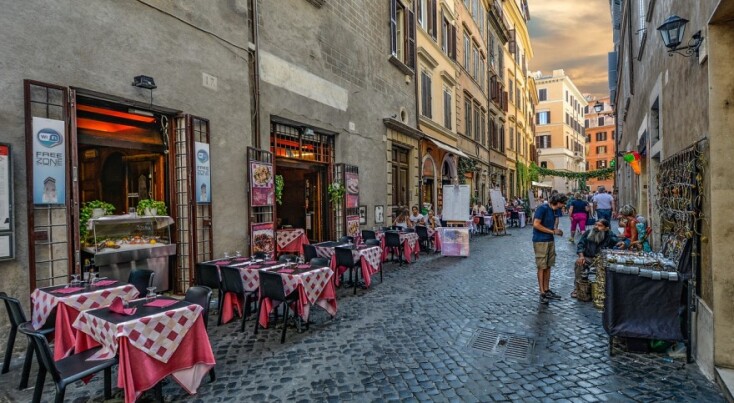 Πλακόστρωτος δρόμος της Ρώμης © Pixabay