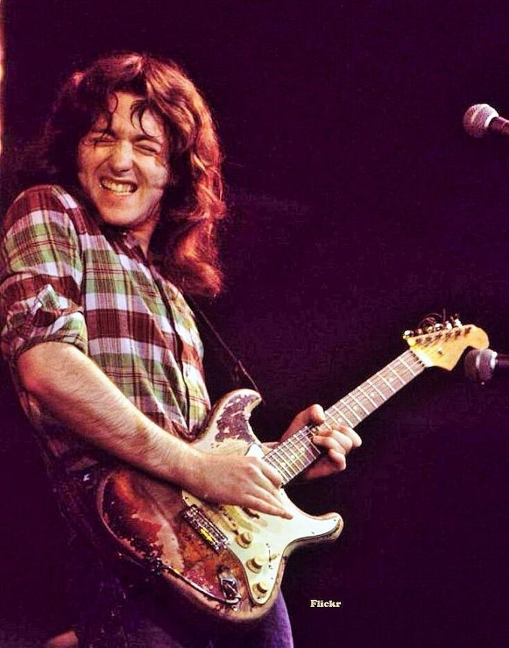 Η εμβληματική φιγούρα της μπλουζ ροκ Rory Gallagher © Wikepedia