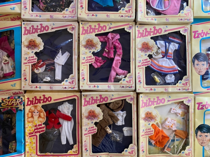 Ρούχα της Bibi-bo και του Τζον-Τζον