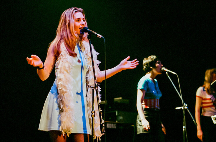 Στιγμιότυπο από τη συναυλία των Saint Etienne στην Αθήνα το 1994