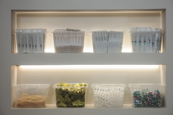 Σύριγγες και λάστιχα στο «Steki 46»