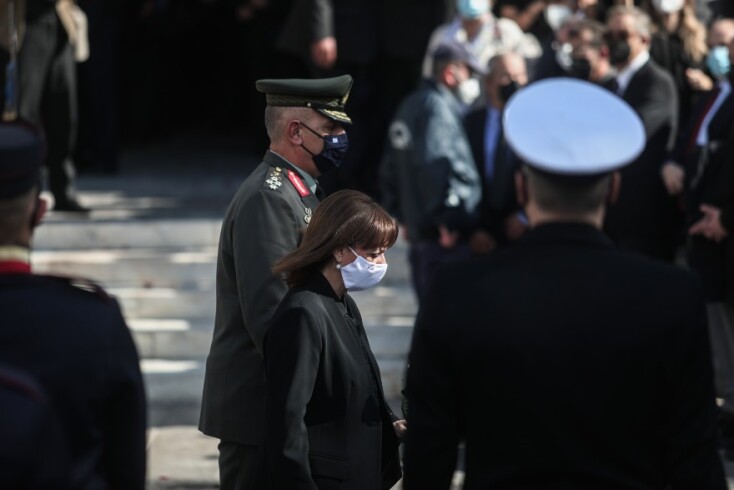 Η Πρόεδρος της Δημοκρατίας Κατερίνα Σακελλαροπούλου στην κηδεία της Φώφης Γεννηματά