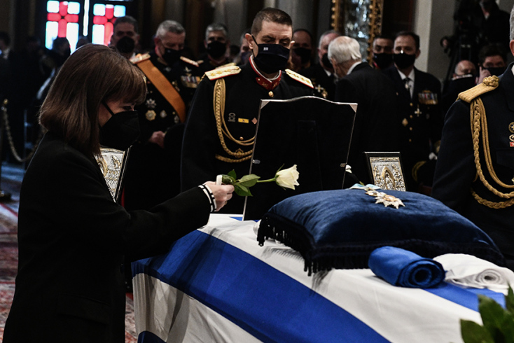 Το τελευταίο αντίο στον Χρήστο Σαρτζετάκη από την Κατερίνα Σακελλαροπούλου