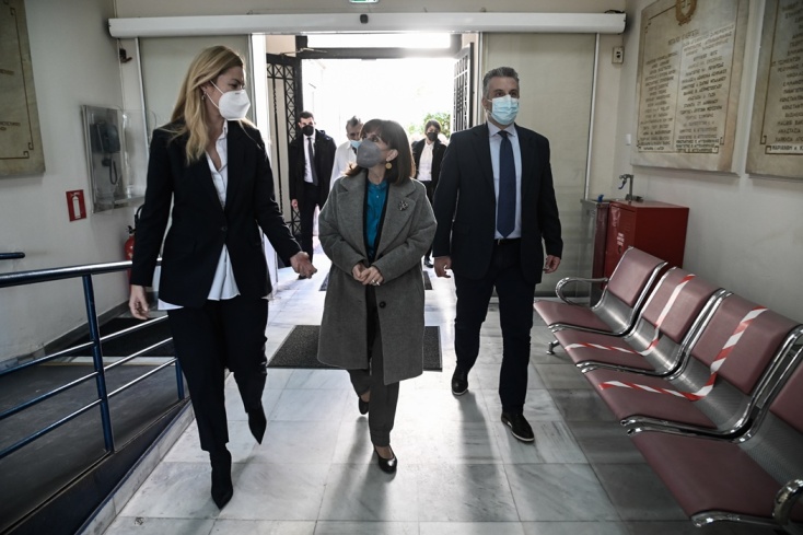 Στιγμιότυπο από την επίσκεψη της Προέδρου της Δημοκρατίας, Κατερίνας Σακελλαροπούλου, στο αντικαρκινικό νοσοκομείο «Άγιος Σάββας» 