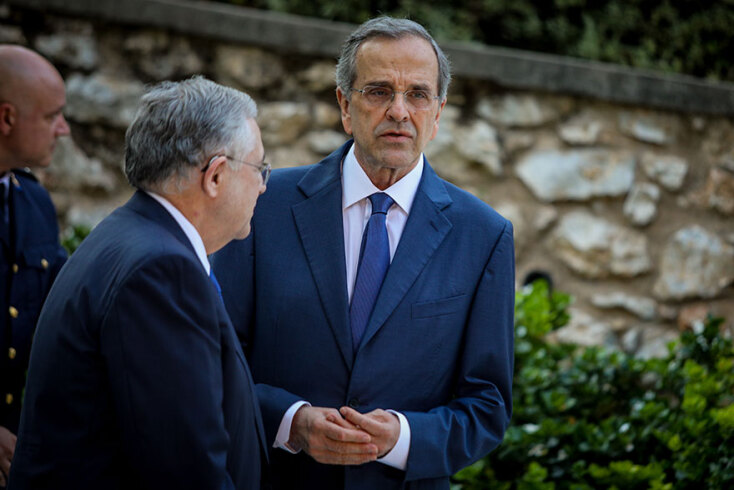 Αντώνης Σαμαράς και Λουκάς Παπαδήμος στη δεξίωση του Προεδρικού Μεγάρου για την 46η επέτειο από την αποκατάσταση της Δημοκρατίας