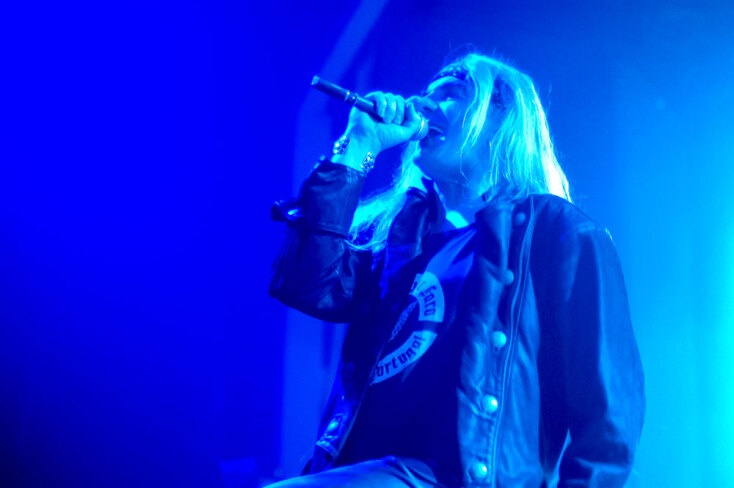 Στιγμιότυπο από τη συναυλία των Saxon στην Αθήνα το 2003