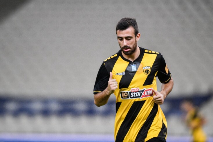 Ο Στράτος Σβάρνας