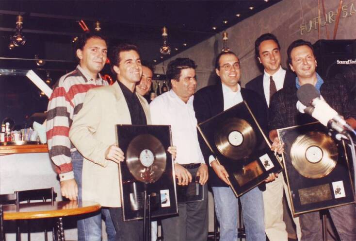 Κώστας Καλημέρης, Άκης Τουρκογιώργης, Κώστας Μπίγαλης,  Μπάμπης Μπίρης, Άγγελος Σφακιανάκης, Πάνος Μαραβέλιας, Αντώνης Τουρκογιώργης