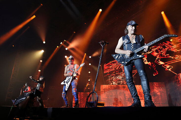 Στιγμιότυπο από τη συναυλία των Scorpions στο Καλλιμάρμαρο Στάδιο στην Αθήνα