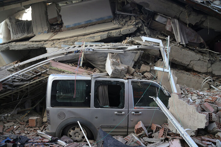 Μεγάλες καταστροφές άφησε πίσω του ο Εγκέλαδος στη νοτιοανατολική Τουρκία
