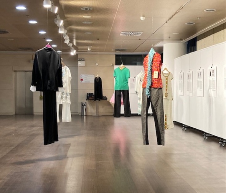 She’s gone: Έκθεση με ρούχα δολοφονημένων γυναικών στο Ίδρυμα Μιχάλης Κακογιάννης.