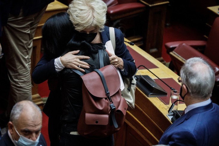 Η ΒΟΥΛΗ ΓΙΑ ΤΟΝ ΘΑΝΑΤΟ ΤΗΣ ΦΩΦΗΣ ΓΕΝΝΗΜΑΤΑ (ΓΙΩΡΓΟΣ ΚΟΝΤΑΡΙΝΗΣ/EUROKINISSI)