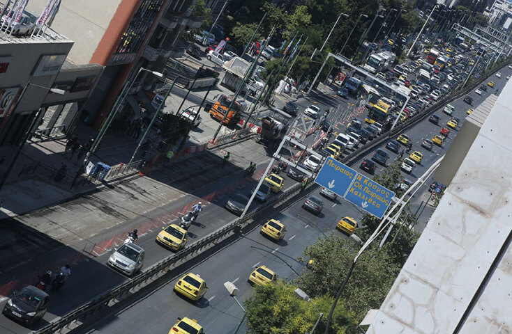 Δρόμος... υπομονής για χιλιάδες οδηγούς η λεωφόρος Συγγρού