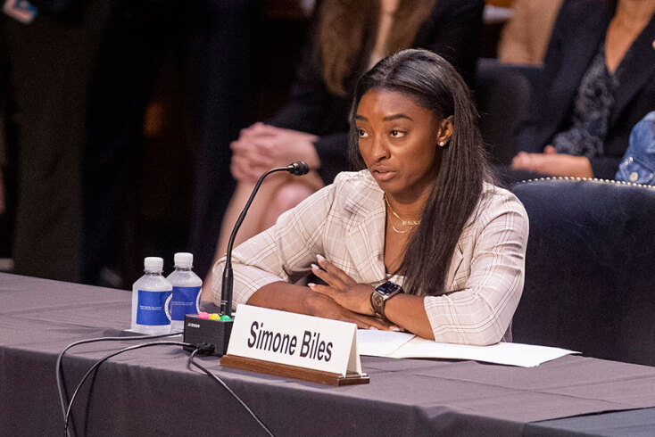 Η Σιμόν Μπάιλς (Simone Biles) καταθέτει στη Γερουσία για την υπόθεση με τις σεξουαλικές επιθέσεις και τους βιασμούς στην ομάδα ενόργανης γυμναστικής των ΗΠΑ