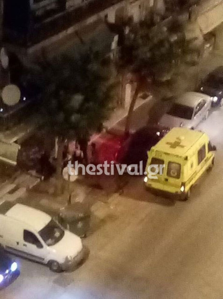 Αιματηρή συμπλοκή στη Θεσσαλονίκη: Επίθεση με μαχαίρι δέχτηκε 38χρονος αλλοδαπός