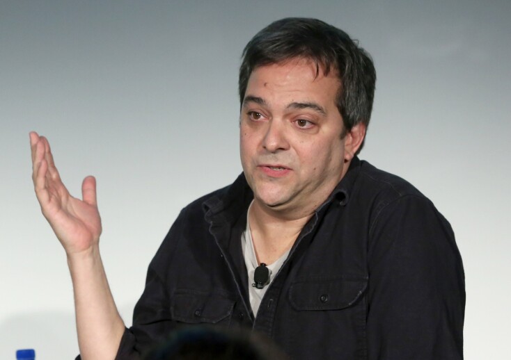 O Adam Schlesinger των Fountains of Wayne νοσηλεύεται σε νοσοκομείο της Νέας Υόρκης με κορωνοϊό