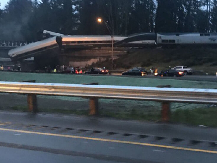 skynews-washington-train-train-derail_4186324.jpg