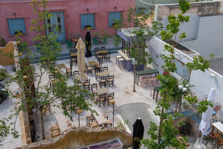 5 στέκια που έχουν ακόμη καλοκαίρι