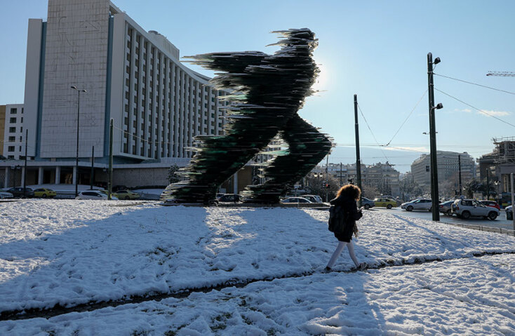 O «Δρομέας» με φόντο τα χιόνια