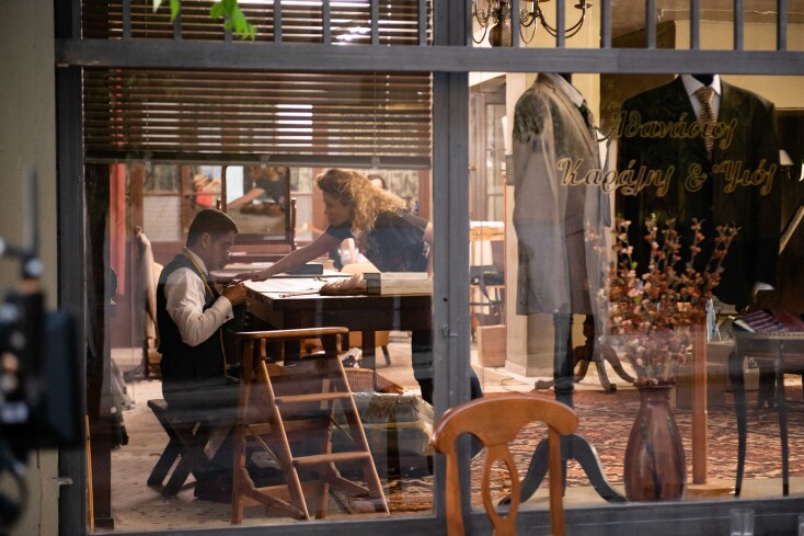 Ο Δημήτρης Ήμελλος και η Σόνια Λίζα Κέντερμαν στα γυρίσματα της ταινίας «Ράφτης»