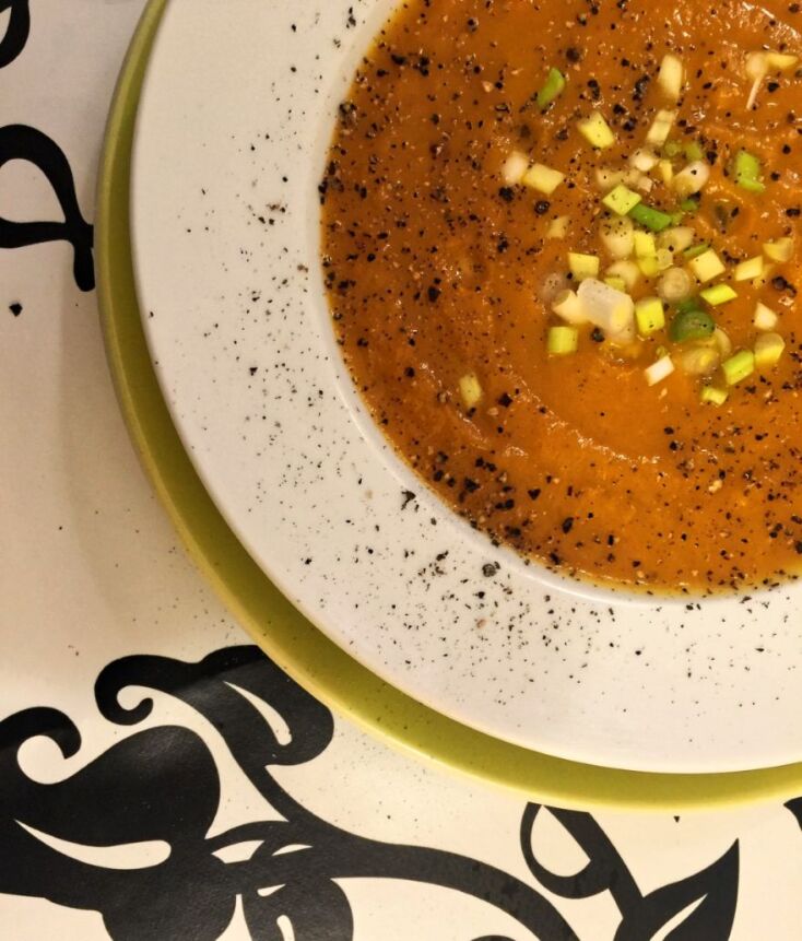 Σούπα βελουτέ με ψητές γλυκοπατάτες και καρότα με τζίντζερ